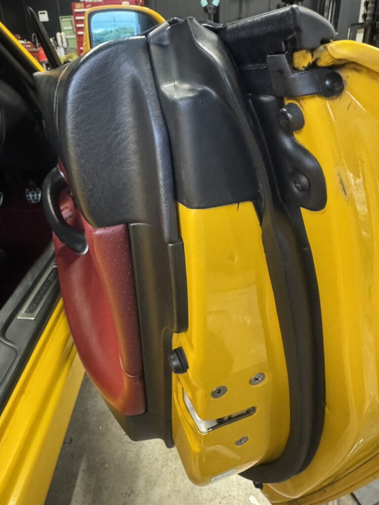 ドアを開けた状態のS2000